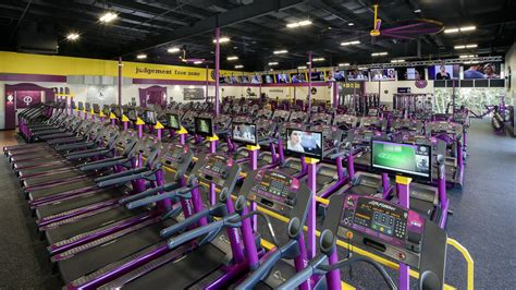We strive to create a workout environment where everyone feels accepted and respected. That’s why at Planet Fitness Clovis, CA we take care to make sure our club is clean and welcoming, our staff is friendly, and our certified trainers are ready to help. Whether you’re a first-time gym user or a fitness veteran, you’ll always have a home ...
